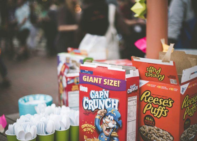 Healthiest Cereals to Mix with Yogurt