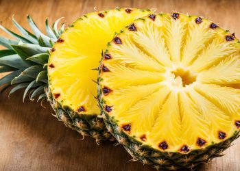 How to Cut a Pineapple|How to cut a pineapple